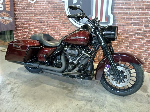 2020 HARLEY-DAVIDSON ROAD KING