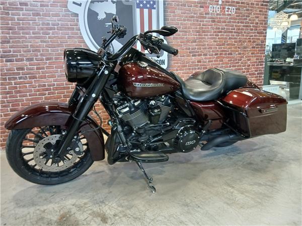 2020 HARLEY-DAVIDSON ROAD KING