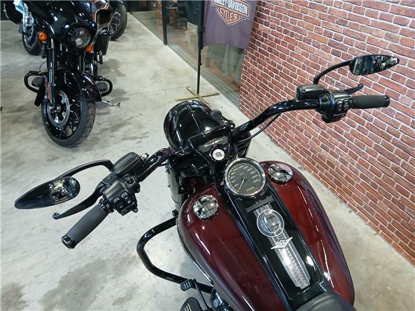 2020 HARLEY-DAVIDSON ROAD KING