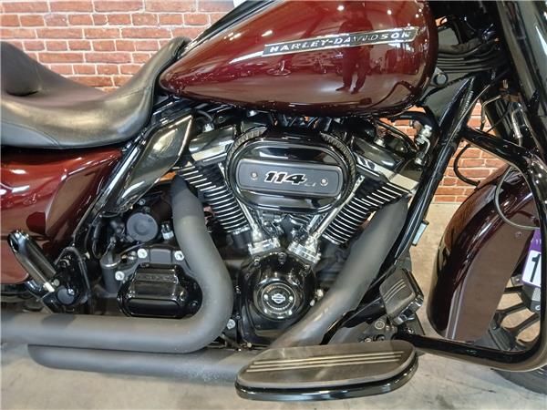 2020 HARLEY-DAVIDSON ROAD KING