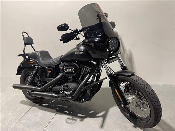 Harley-Davidson Dyna Street Bob