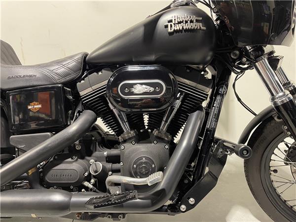 Harley-Davidson Dyna Street Bob