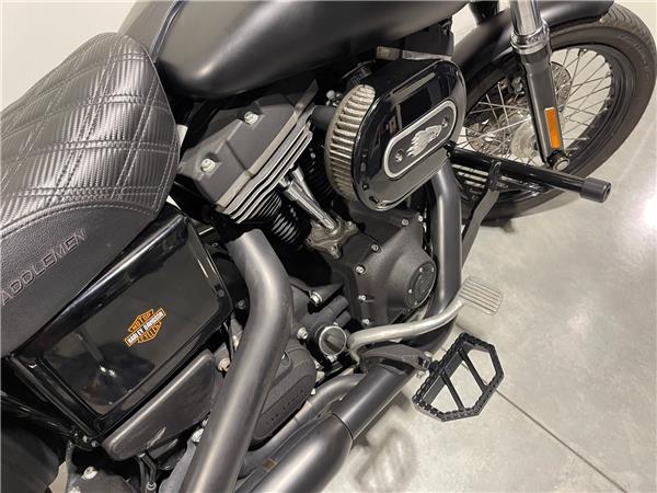 Harley-Davidson Dyna Street Bob