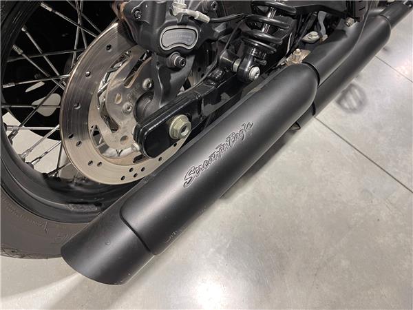 Harley-Davidson Dyna Street Bob