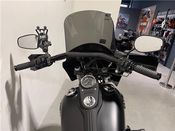 Harley-Davidson Dyna Street Bob