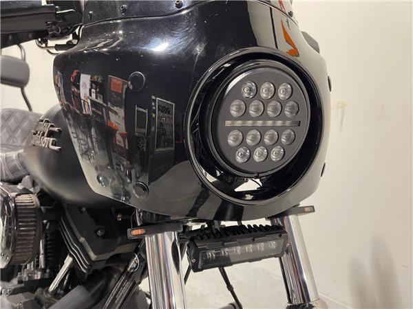 Harley-Davidson Dyna Street Bob