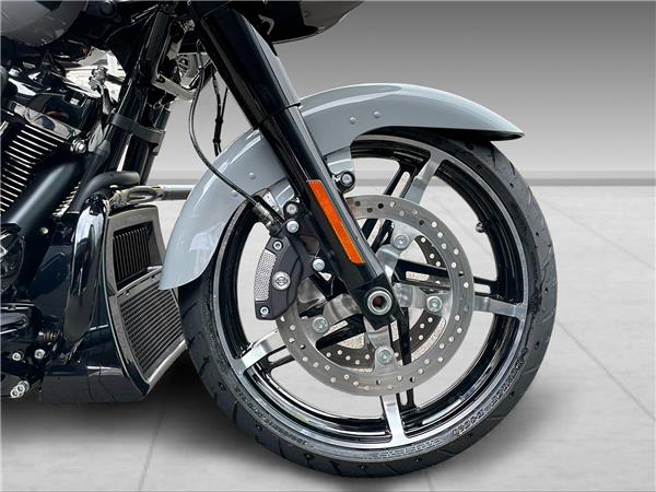 2026 harley-davidson FLTRX Road Glide Black Finish 117