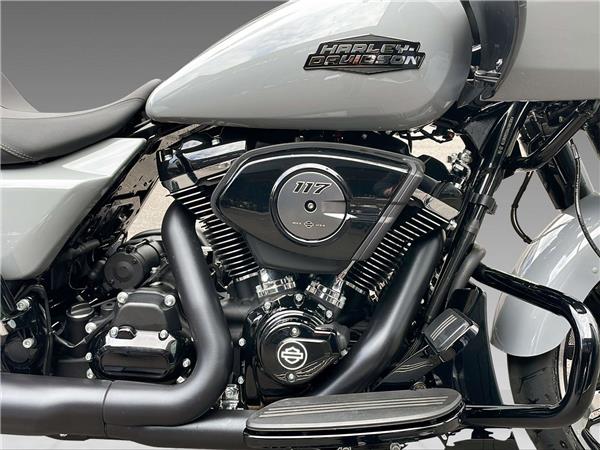 2026 harley-davidson FLTRX Road Glide Black Finish 117