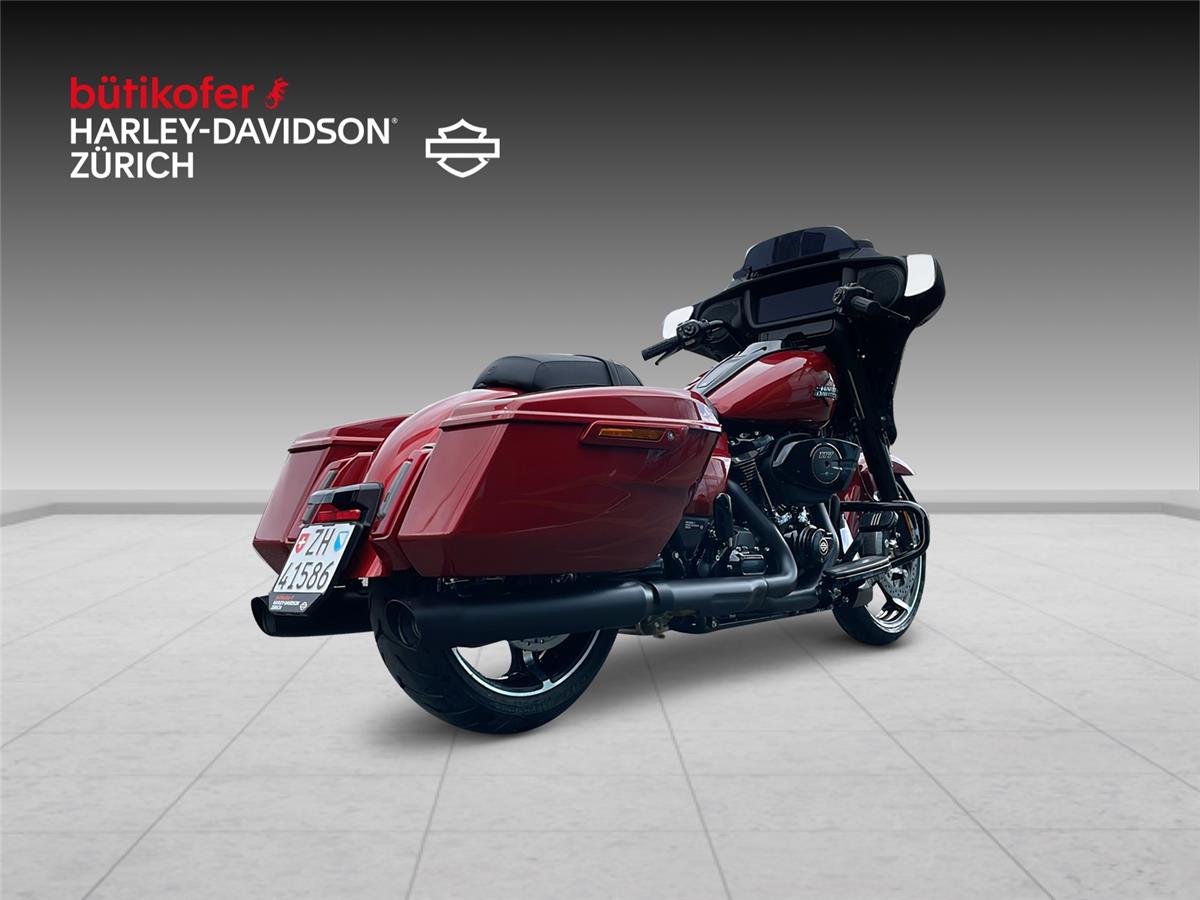 2026 harley-davidson FLHX Street Glide Black Finish 117