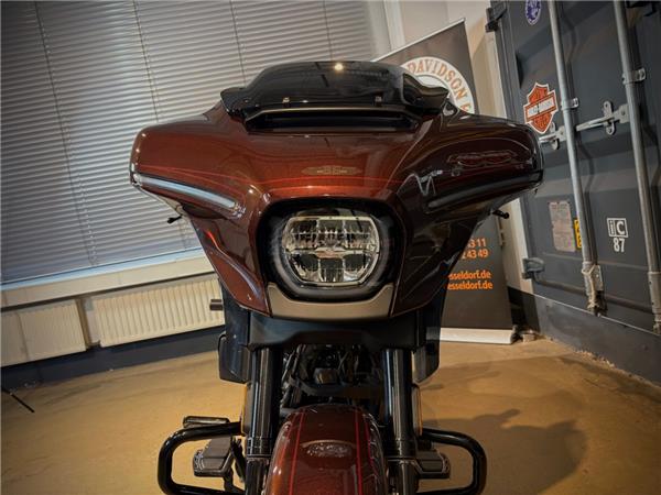 FLHXSE CVO Street Glide 