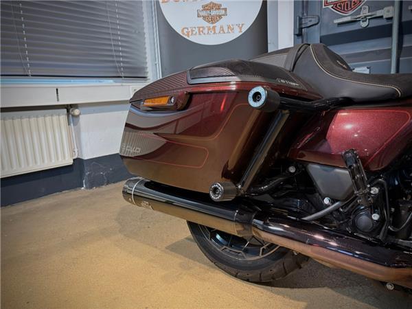 FLHXSE CVO Street Glide 