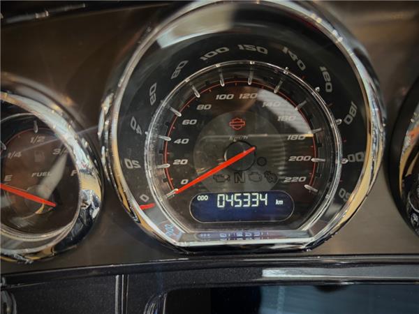 FLHXSE Street Glide CVO 117 