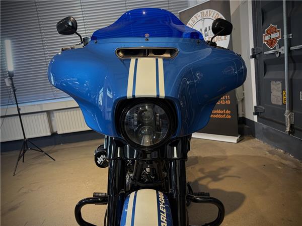 FLHXST Street Glide ST 117 