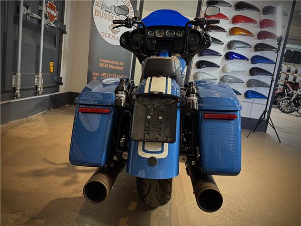 FLHXST Street Glide ST 117 