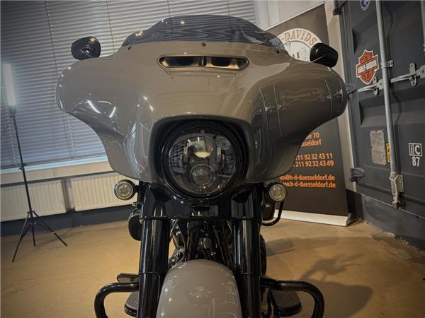 FLHXST Street Glide ST 