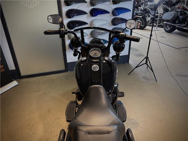 FLTR Freewheeler 114 