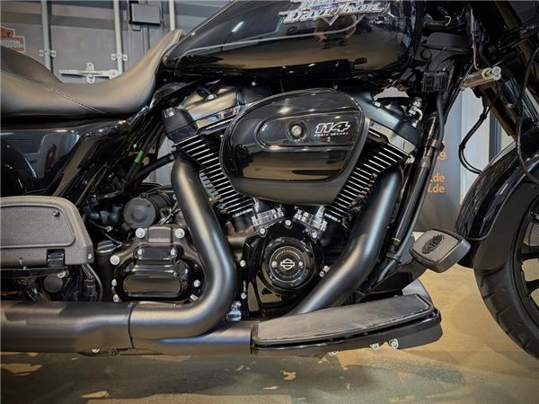 FLTR Freewheeler 114 