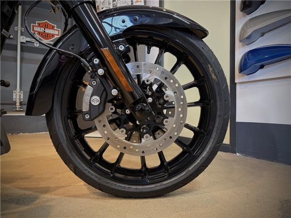 FLTR Freewheeler 114 