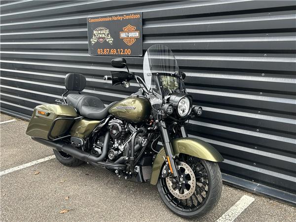 2017 HARLEY-DAVIDSON ROAD KING
