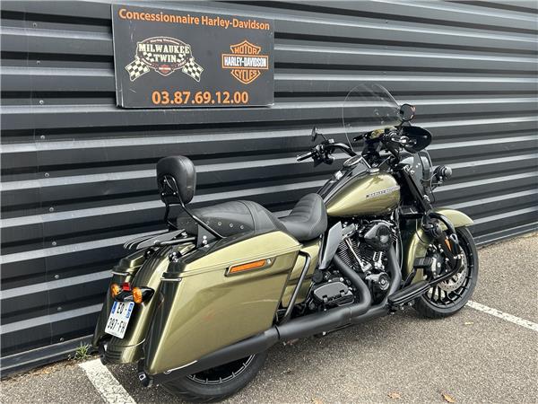 2017 HARLEY-DAVIDSON ROAD KING