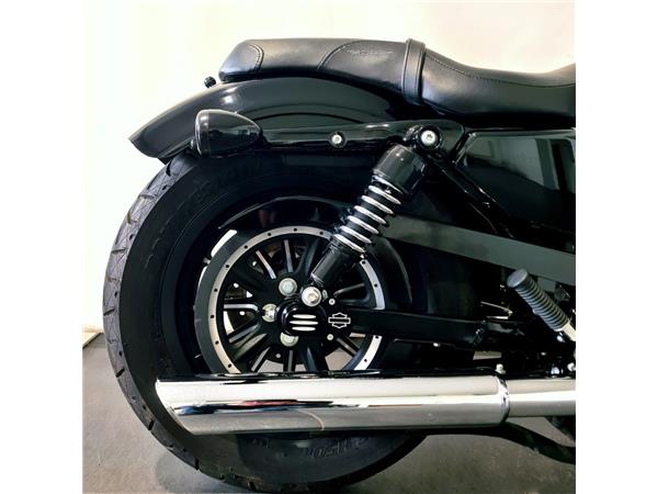 HARLEY-DAVIDSON XL 883 N