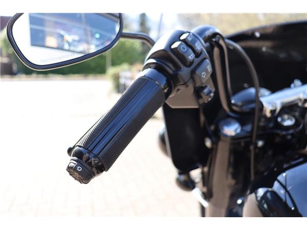 2023 HARLEY-DAVIDSON SOFTAIL FLHCS HERITAGE CLASSIC 114