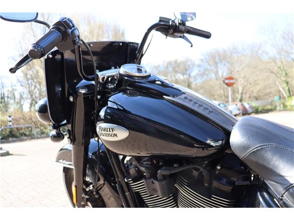 2023 HARLEY-DAVIDSON SOFTAIL FLHCS HERITAGE CLASSIC 114