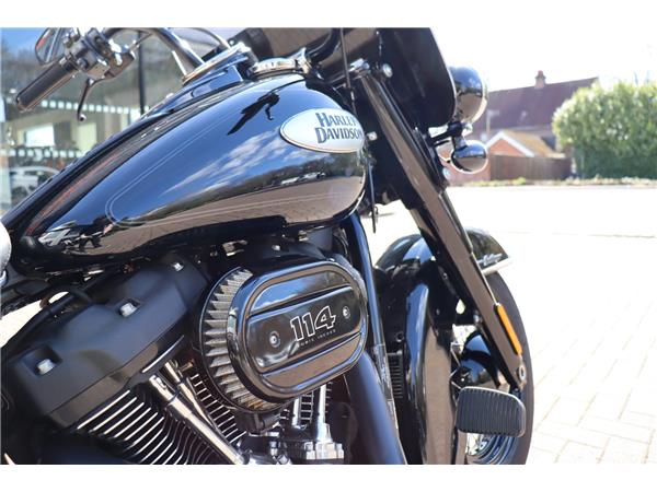 2023 HARLEY-DAVIDSON SOFTAIL FLHCS HERITAGE CLASSIC 114