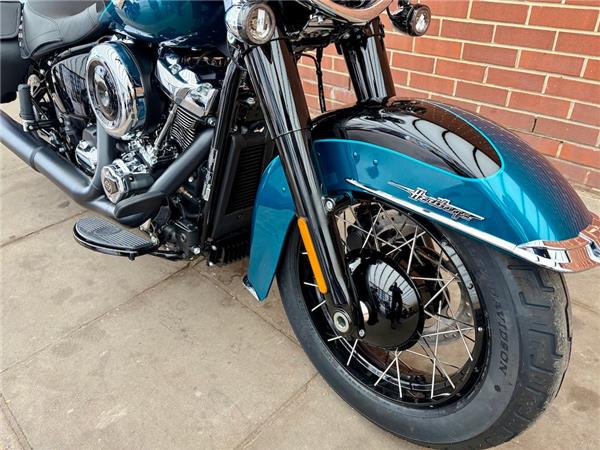 2026 HARLEY-DAVIDSON SOFTAIL FLHC HERITAGE CLASSIC