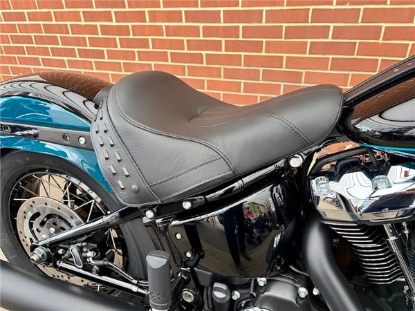 2026 HARLEY-DAVIDSON SOFTAIL FLHC HERITAGE CLASSIC