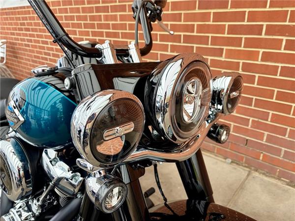 2026 HARLEY-DAVIDSON SOFTAIL FLHC HERITAGE CLASSIC