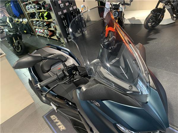 2022 Yamaha X-Max 125 Tech Max, new rear tyre & just serviced by us