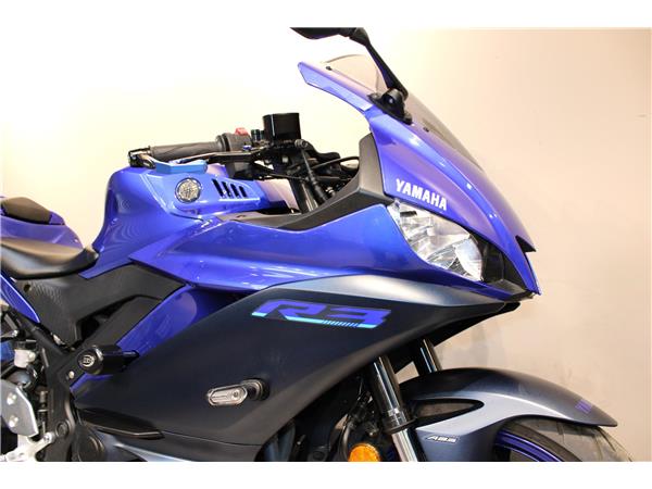 YAMAHA R3