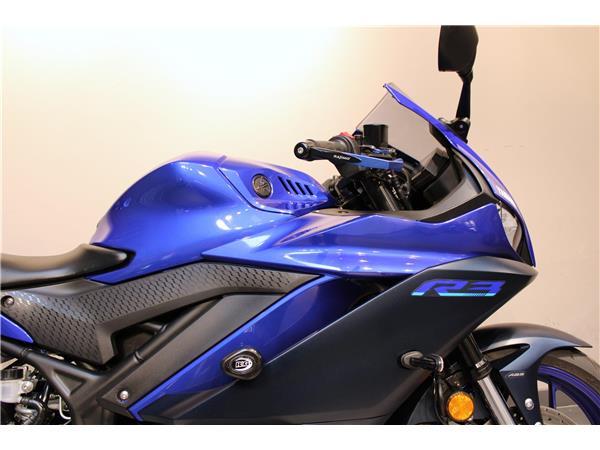 YAMAHA R3