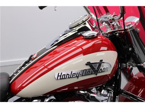 2024 Harley-Davidson Hydra-Glide Revival