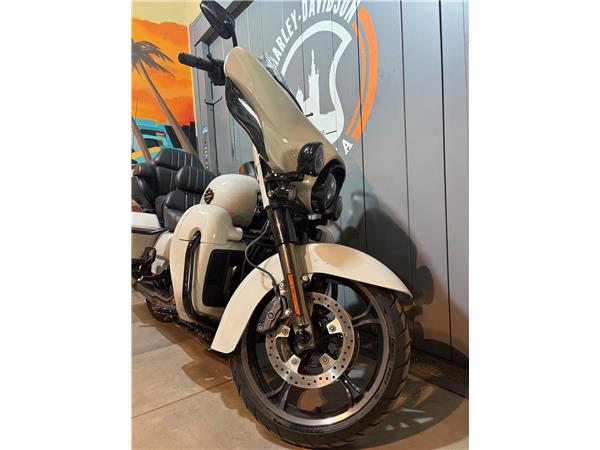2019 HARLEY-DAVIDSON ULTRA