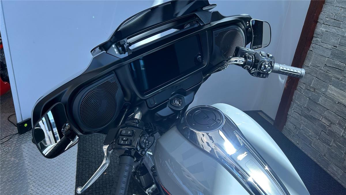 2024 Street Glide