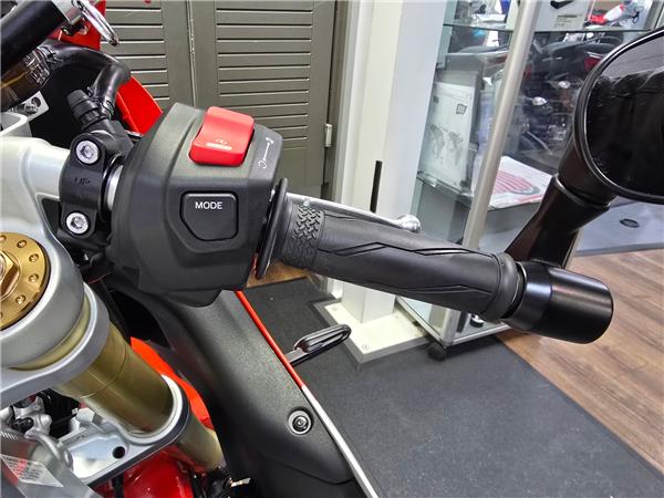 2024 YAMAHA XSR900 GP