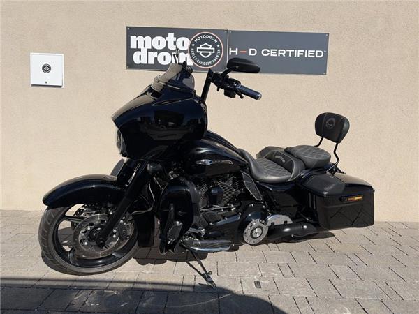 2016 Harley-Davidson CVO Street Glide FLHXSE