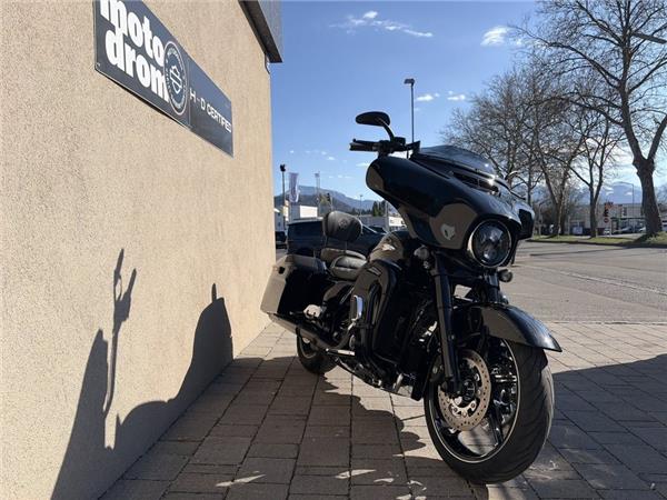 2016 Harley-Davidson CVO Street Glide FLHXSE