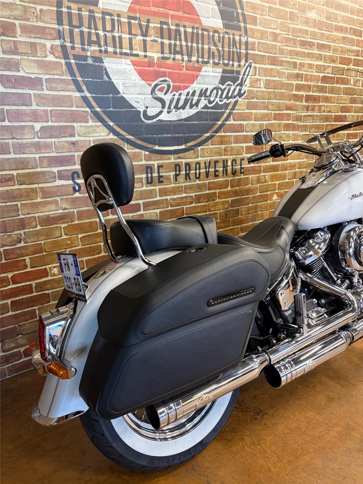 2020 HARLEY-DAVIDSON DELUXE