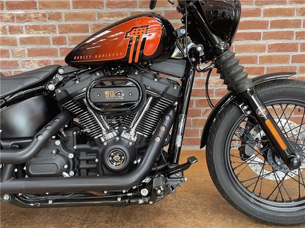 Street Bob 114 