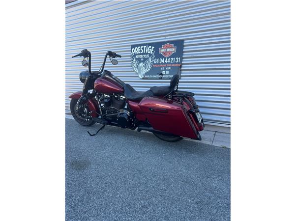 2017 HARLEY-DAVIDSON ROAD KING