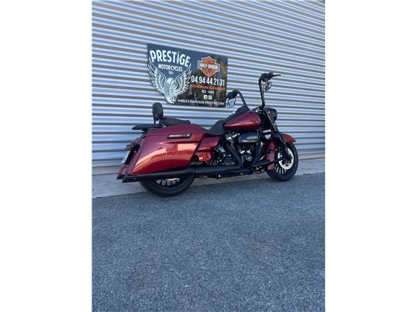 2017 HARLEY-DAVIDSON ROAD KING