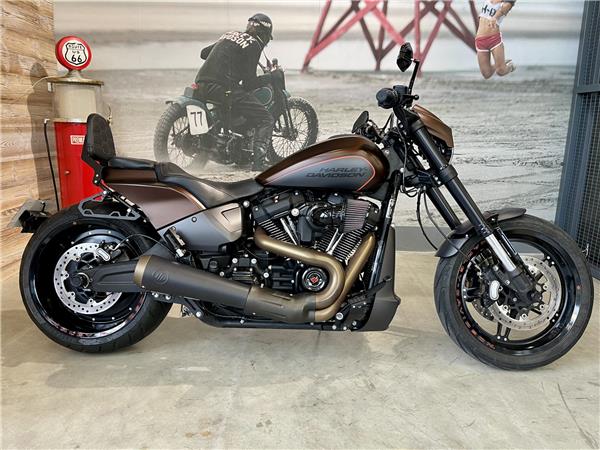 2018 HARLEY-DAVIDSON FXDR
