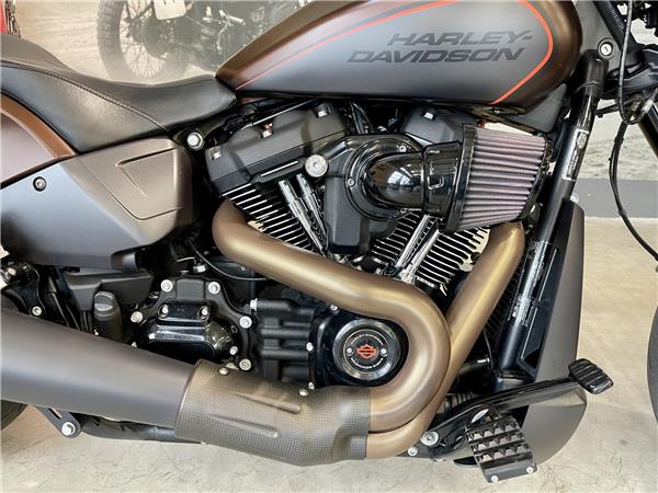2018 HARLEY-DAVIDSON FXDR