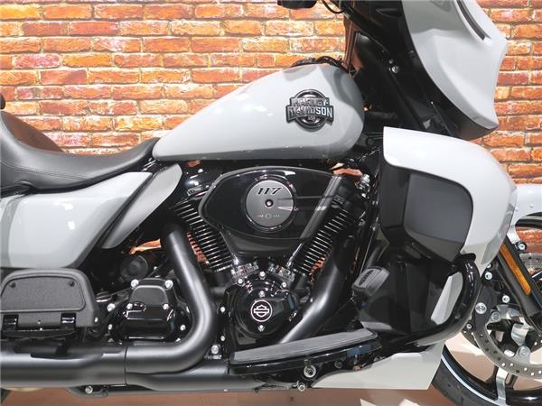2025 Harley-Davidson FLHXU Street Glide Ultra 117