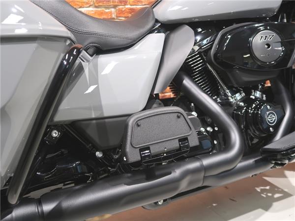 2025 Harley-Davidson FLHXU Street Glide Ultra 117