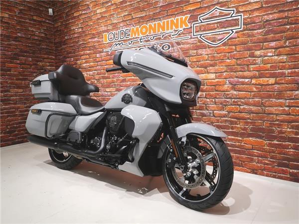 2025 Harley-Davidson FLHXU Street Glide Ultra 117