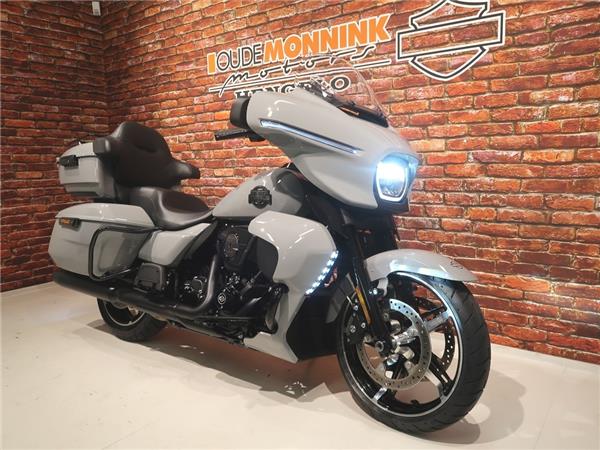 2025 Harley-Davidson FLHXU Street Glide Ultra 117
